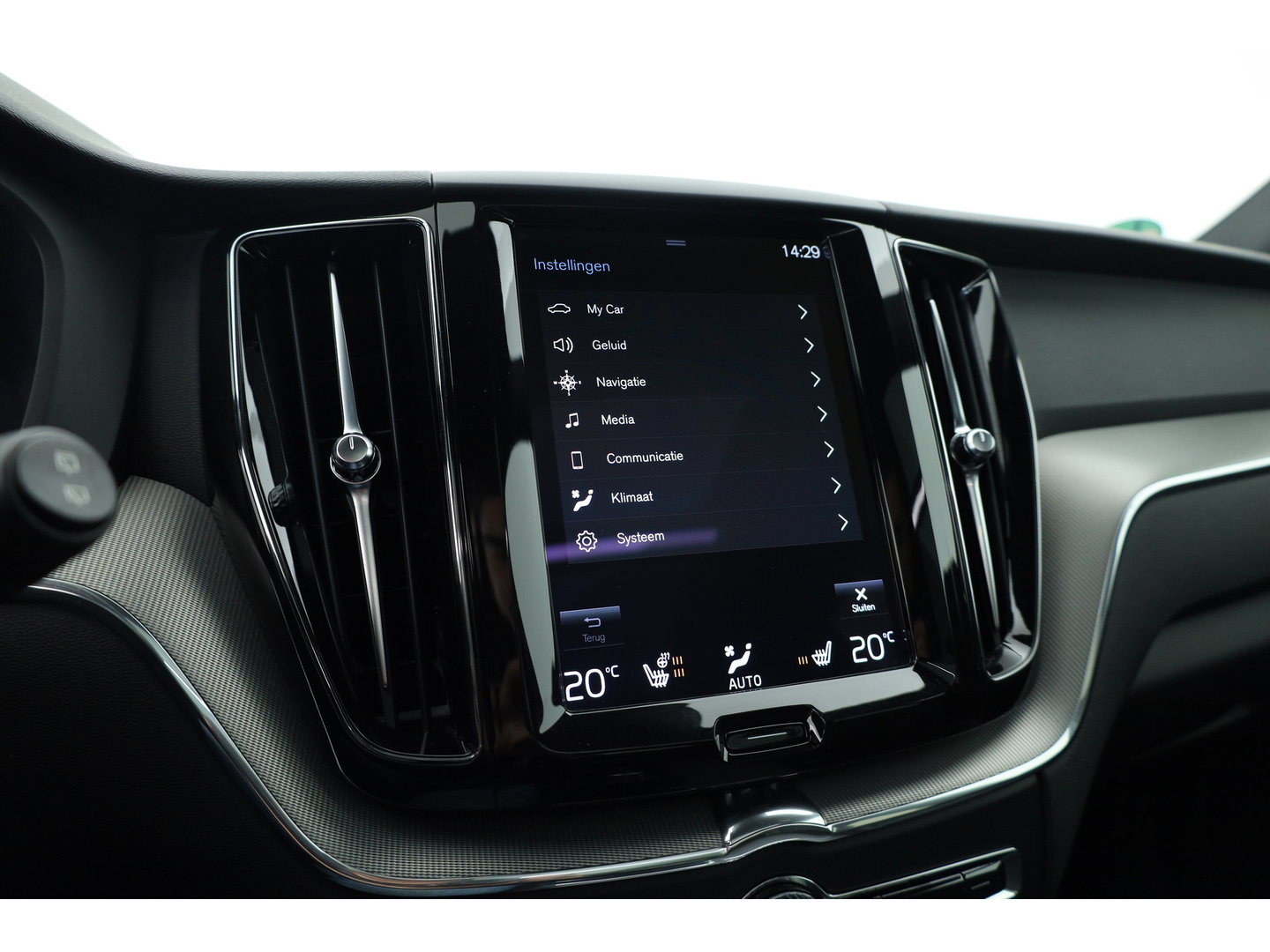 Volvo XC60 2.0 Recharge T6 AWD R-Design | Pano| H&K Audio | Blis | ACC | 360 Camera | Head up | stoel 4 & stuur verw. |