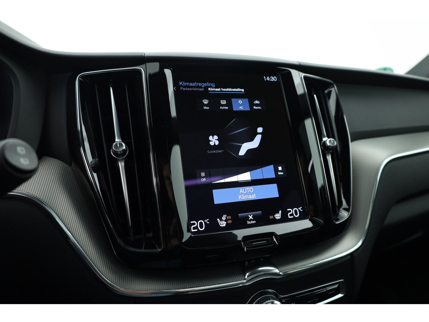 Volvo XC60 2.0 Recharge T6 AWD R-Design | Pano| H&K Audio | Blis | ACC | 360 Camera | Head up | stoel 4 & stuur verw. |