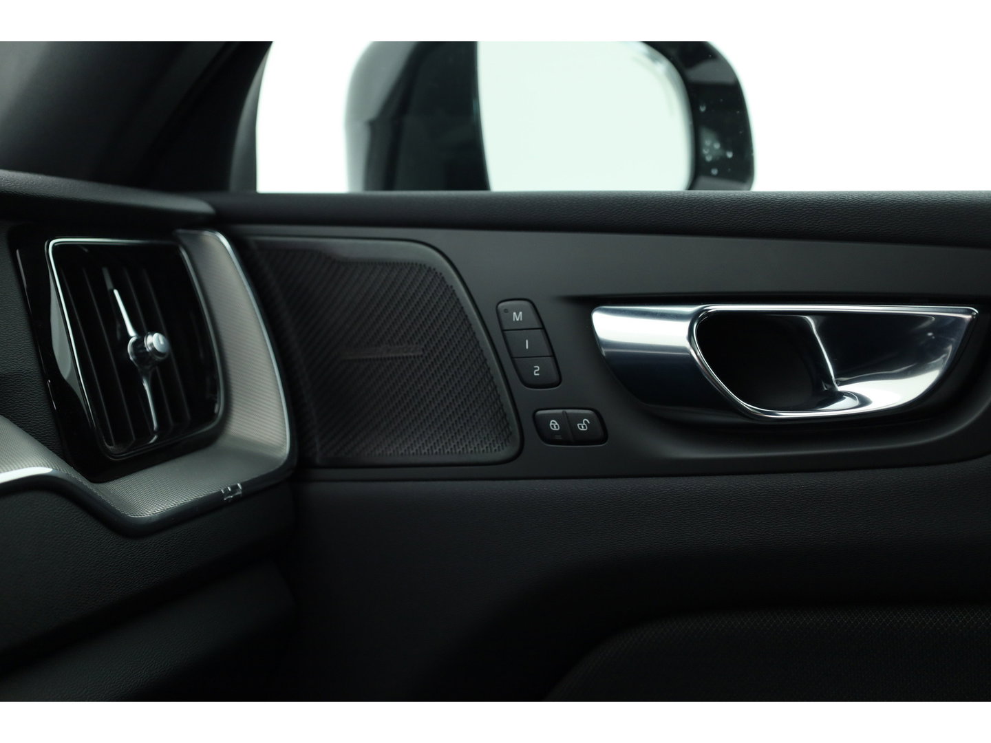 Volvo XC60 2.0 Recharge T6 AWD R-Design | Pano| H&K Audio | Blis | ACC | 360 Camera | Head up | stoel 4 & stuur verw. |