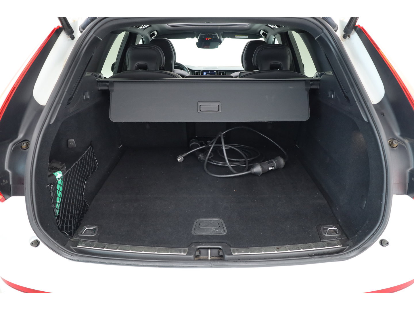 Volvo XC60 2.0 Recharge T6 AWD R-Design | Pano| H&K Audio | Blis | ACC | 360 Camera | Head up | stoel 4 & stuur verw. |