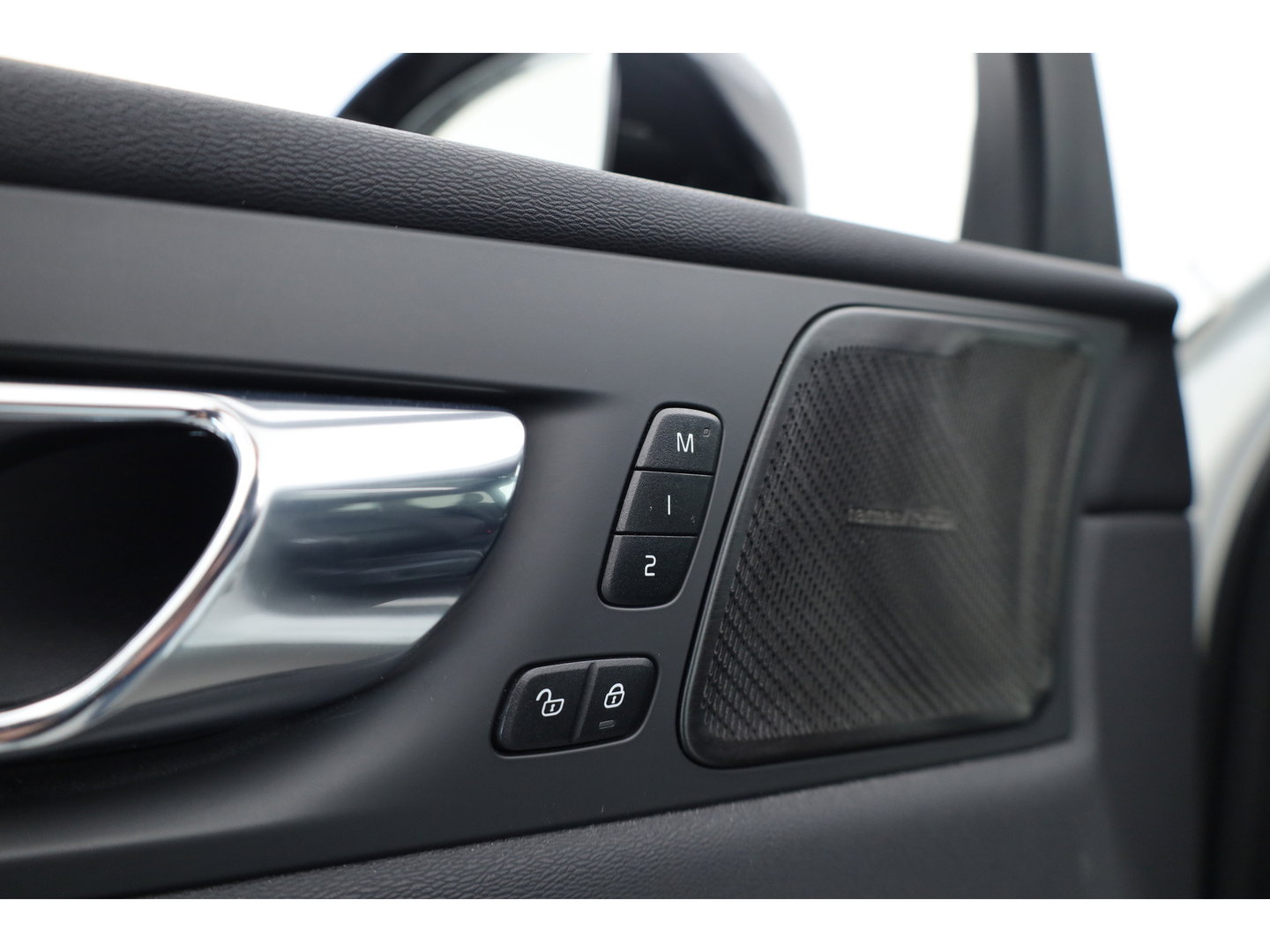 Volvo XC60 2.0 Recharge T6 AWD R-Design | Pano| H&K Audio | Blis | ACC | 360 Camera | Head up | stoel 4 & stuur verw. |