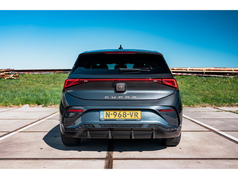 CUPRA Born Performance One 62 kWh | ALCANTARA | FULL LED | CAMERA | APPLE CAR PLAY