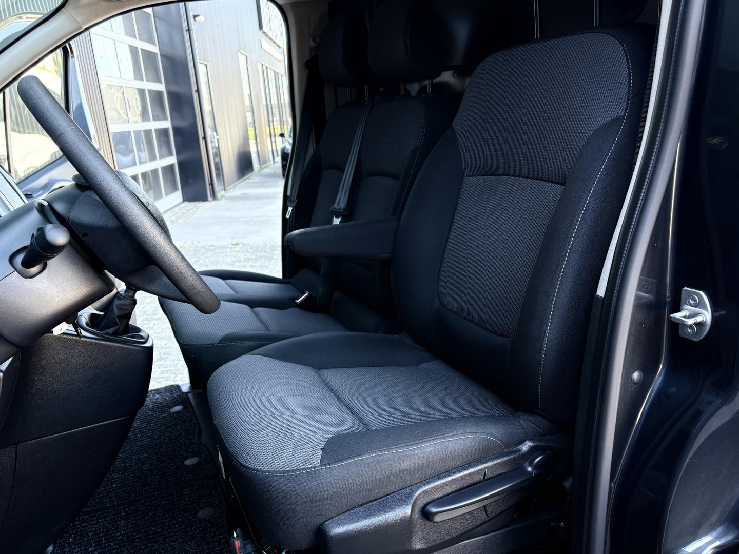 Renault Trafic 2.0 dCi 120 L2H1 MARGE | LMV | ZEER NETTE BUS | CAMERA | LED |