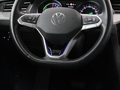 Volkswagen Passat 1.4 TSI PHEV GTE | SOH 94% | Stoelverwarming | Massage | Camera | Adaptive cruise | Matrix LED | Carplay | Navigatie | parkeerhulp | Climate control | Plug In