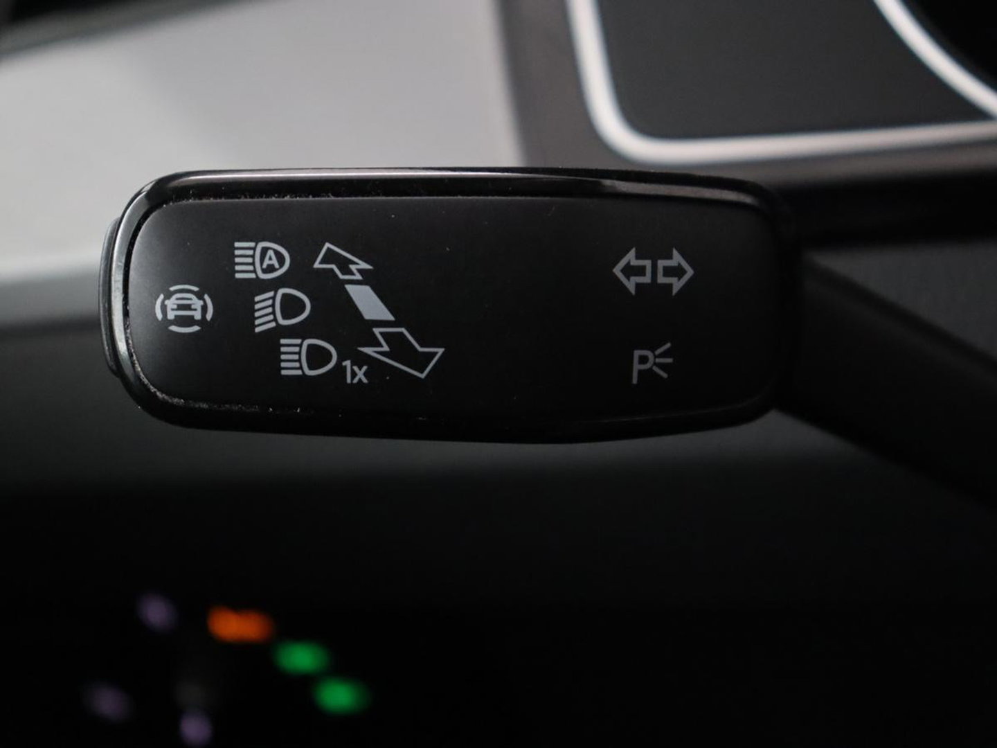 Volkswagen Passat 1.4 TSI PHEV GTE | SOH 94% | Stoelverwarming | Massage | Camera | Adaptive cruise | Matrix LED | Carplay | Navigatie | parkeerhulp | Climate control | Plug In