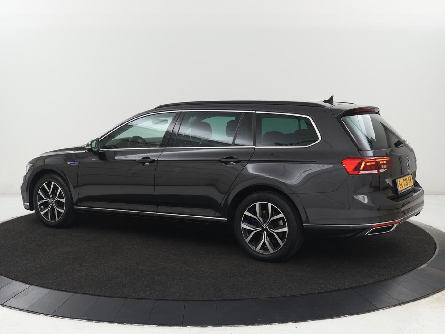 Volkswagen Passat 1.4 TSI PHEV GTE | SOH 94% | Stoelverwarming | Massage | Camera | Adaptive cruise | Matrix LED | Carplay | Navigatie | parkeerhulp | Climate control | Plug In