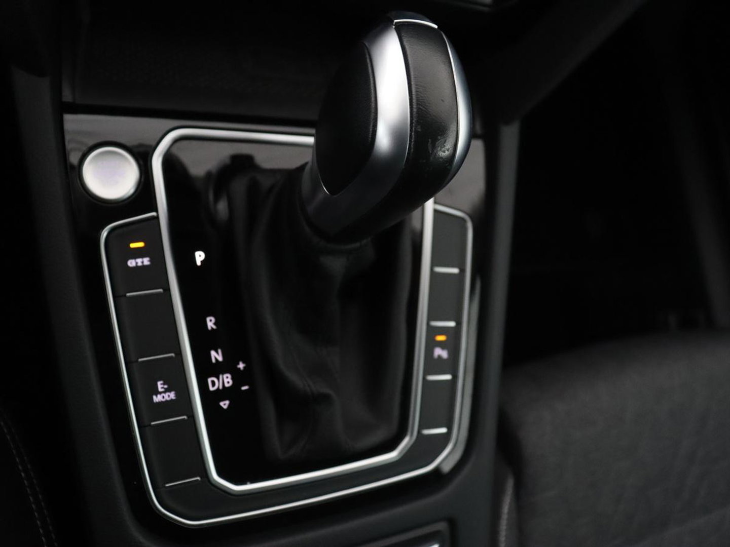 Volkswagen Passat 1.4 TSI PHEV GTE | SOH 94% | Stoelverwarming | Massage | Camera | Adaptive cruise | Matrix LED | Carplay | Navigatie | parkeerhulp | Climate control | Plug In