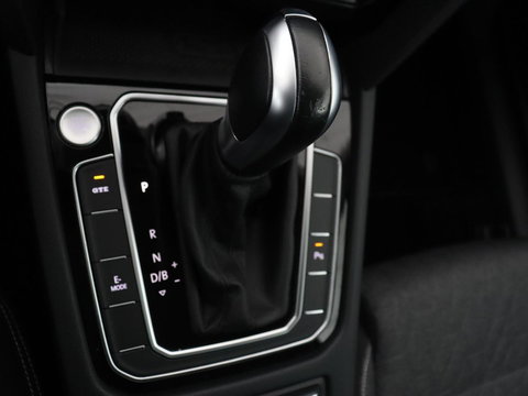 Volkswagen Passat 1.4 TSI PHEV GTE | SOH 94% | Stoelverwarming | Massage | Camera | Adaptive cruise | Matrix LED | Carplay | Navigatie | parkeerhulp | Climate control | Plug In