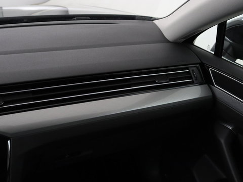 Volkswagen Passat 1.4 TSI PHEV GTE | SOH 94% | Stoelverwarming | Massage | Camera | Adaptive cruise | Matrix LED | Carplay | Navigatie | parkeerhulp | Climate control | Plug In