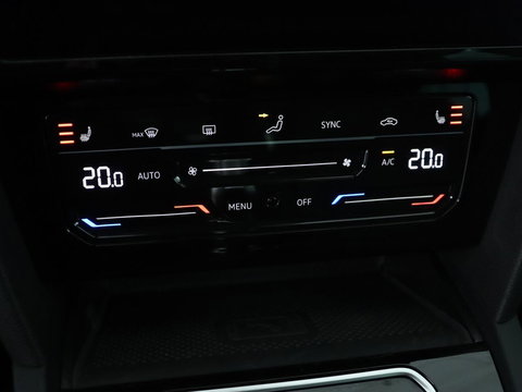 Volkswagen Passat 1.4 TSI PHEV GTE | SOH 94% | Stoelverwarming | Massage | Camera | Adaptive cruise | Matrix LED | Carplay | Navigatie | parkeerhulp | Climate control | Plug In