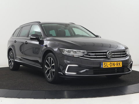 Volkswagen Passat 1.4 TSI PHEV GTE | SOH 94% | Stoelverwarming | Massage | Camera | Adaptive cruise | Matrix LED | Carplay | Navigatie | parkeerhulp | Climate control | Plug In