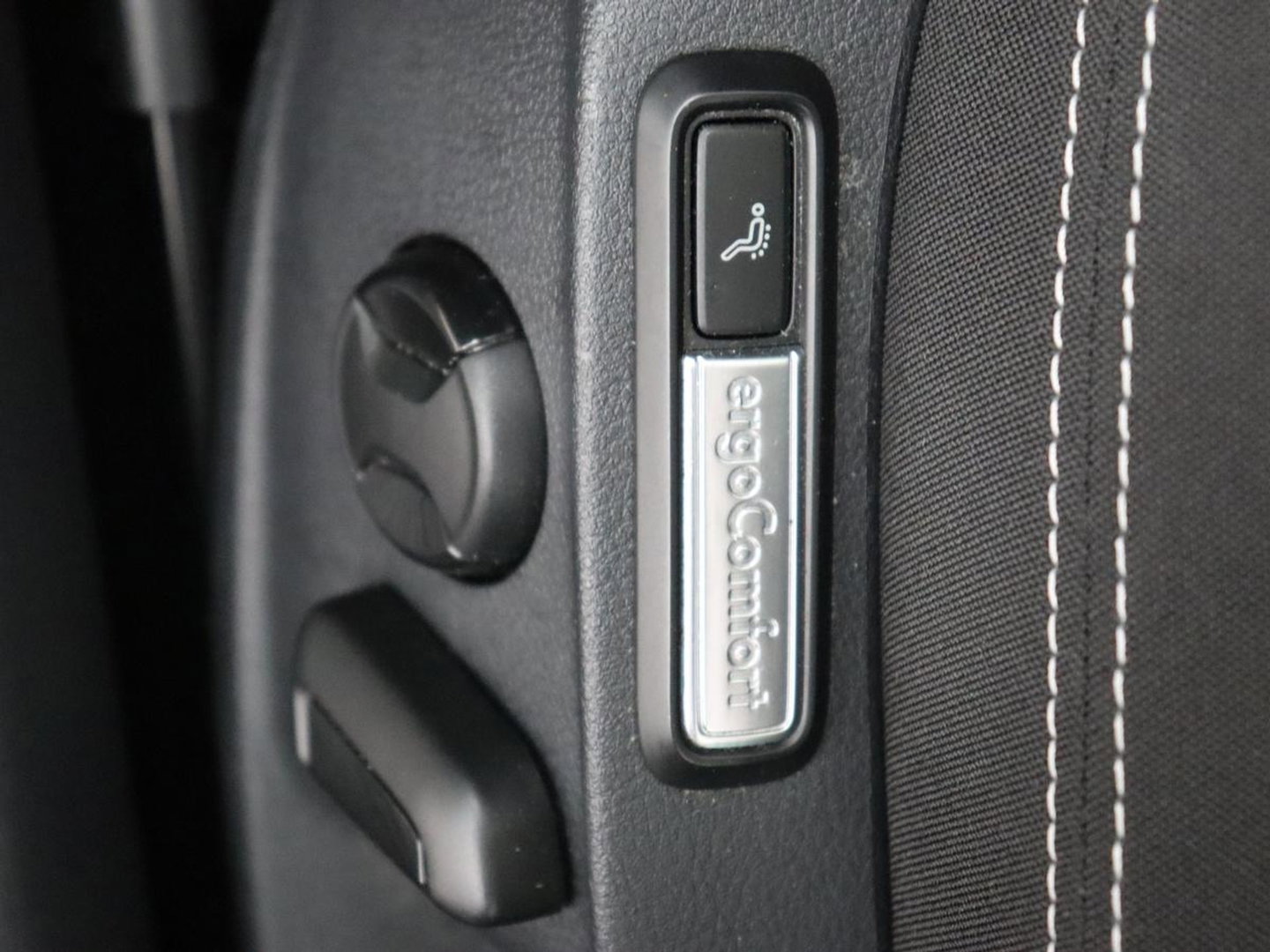 Volkswagen Passat 1.4 TSI PHEV GTE | SOH 94% | Stoelverwarming | Massage | Camera | Adaptive cruise | Matrix LED | Carplay | Navigatie | parkeerhulp | Climate control | Plug In