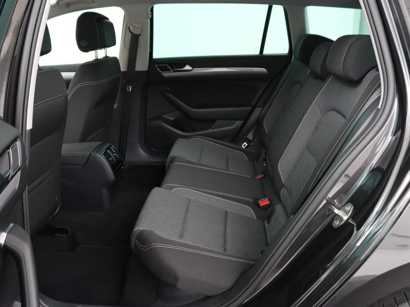 Volkswagen Passat 1.4 TSI PHEV GTE | SOH 94% | Stoelverwarming | Massage | Camera | Adaptive cruise | Matrix LED | Carplay | Navigatie | parkeerhulp | Climate control | Plug In
