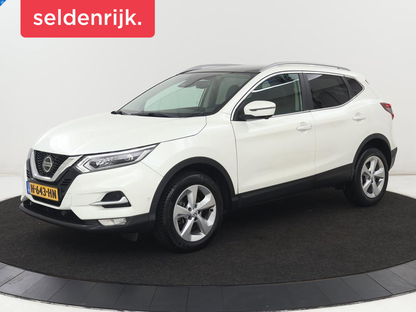 Nissan QASHQAI 1.3 DIG-T Business Edition | Panoramadak | Stoelverwarming | Trekhaak | Adaptive cruise | Leder | 360 Camera | Carplay | Keyless | Navigatie | Full LED | Side Assist | Elektrische stoelen