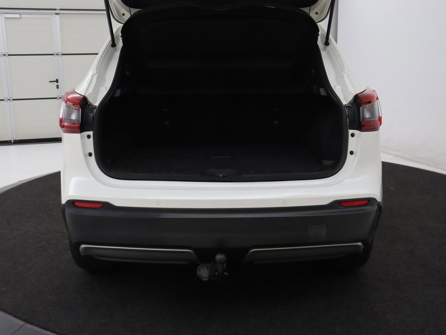 Nissan QASHQAI 1.3 DIG-T Business Edition | Panoramadak | Stoelverwarming | Trekhaak | Adaptive cruise | Leder | 360 Camera | Carplay | Keyless | Navigatie | Full LED | Side Assist | Elektrische stoelen