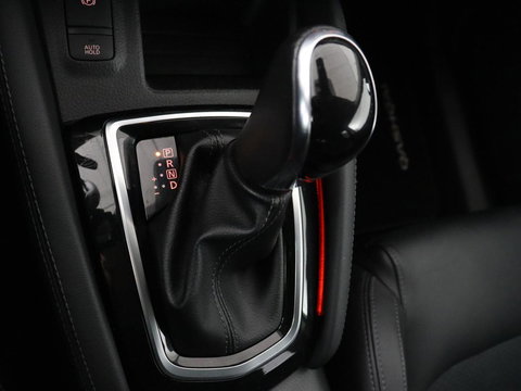 Nissan QASHQAI 1.3 DIG-T Business Edition | Panoramadak | Stoelverwarming | Trekhaak | Adaptive cruise | Leder | 360 Camera | Carplay | Keyless | Navigatie | Full LED | Side Assist | Elektrische stoelen