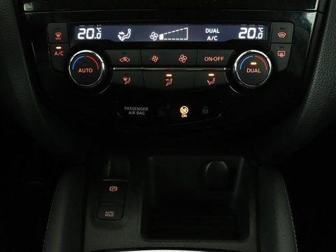 Nissan QASHQAI 1.3 DIG-T Business Edition | Panoramadak | Stoelverwarming | Trekhaak | Adaptive cruise | Leder | 360 Camera | Carplay | Keyless | Navigatie | Full LED | Side Assist | Elektrische stoelen
