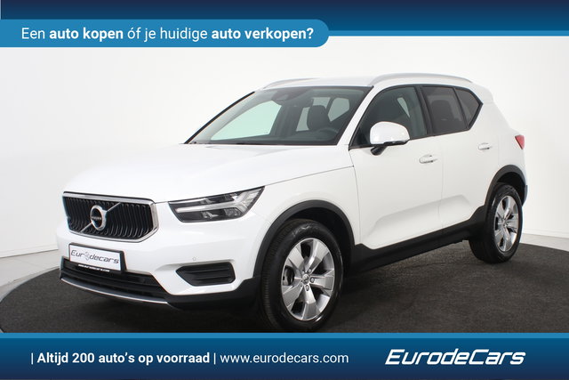 Volvo XC40 - 1.5 T2 Momentum *1ste Eigenaar*Leer*Navigatie*Stoelverwarming*Camera*