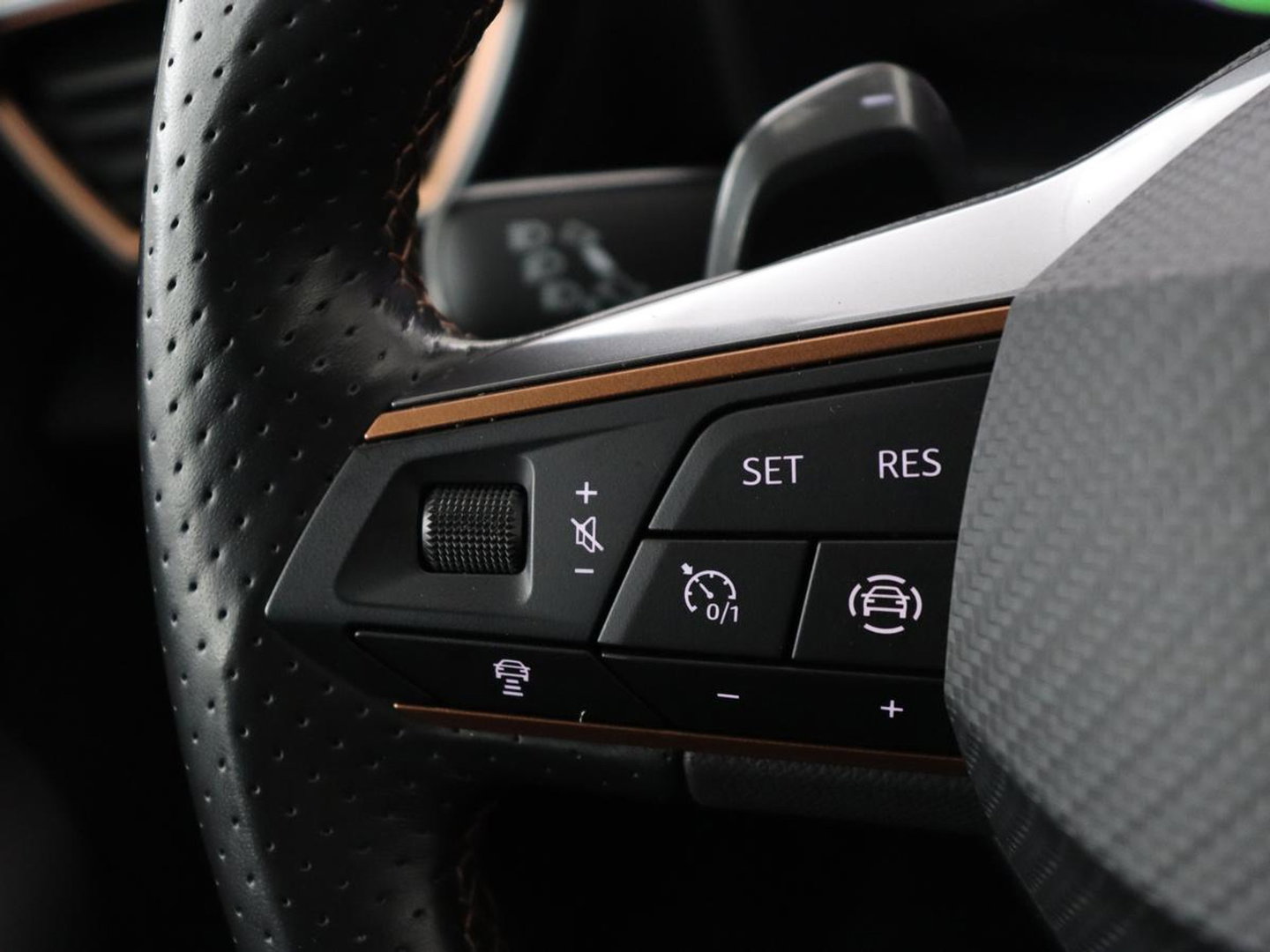CUPRA Leon 1.4 eHybrid VZ | SOH 90,7% | 245pk | Stoelverwarming | Adaptive cruise | Camera | Carplay | Navigatie | Sfeerverlichting | Full LED | Sportstoelen | Keyless | PHEV | Plug In