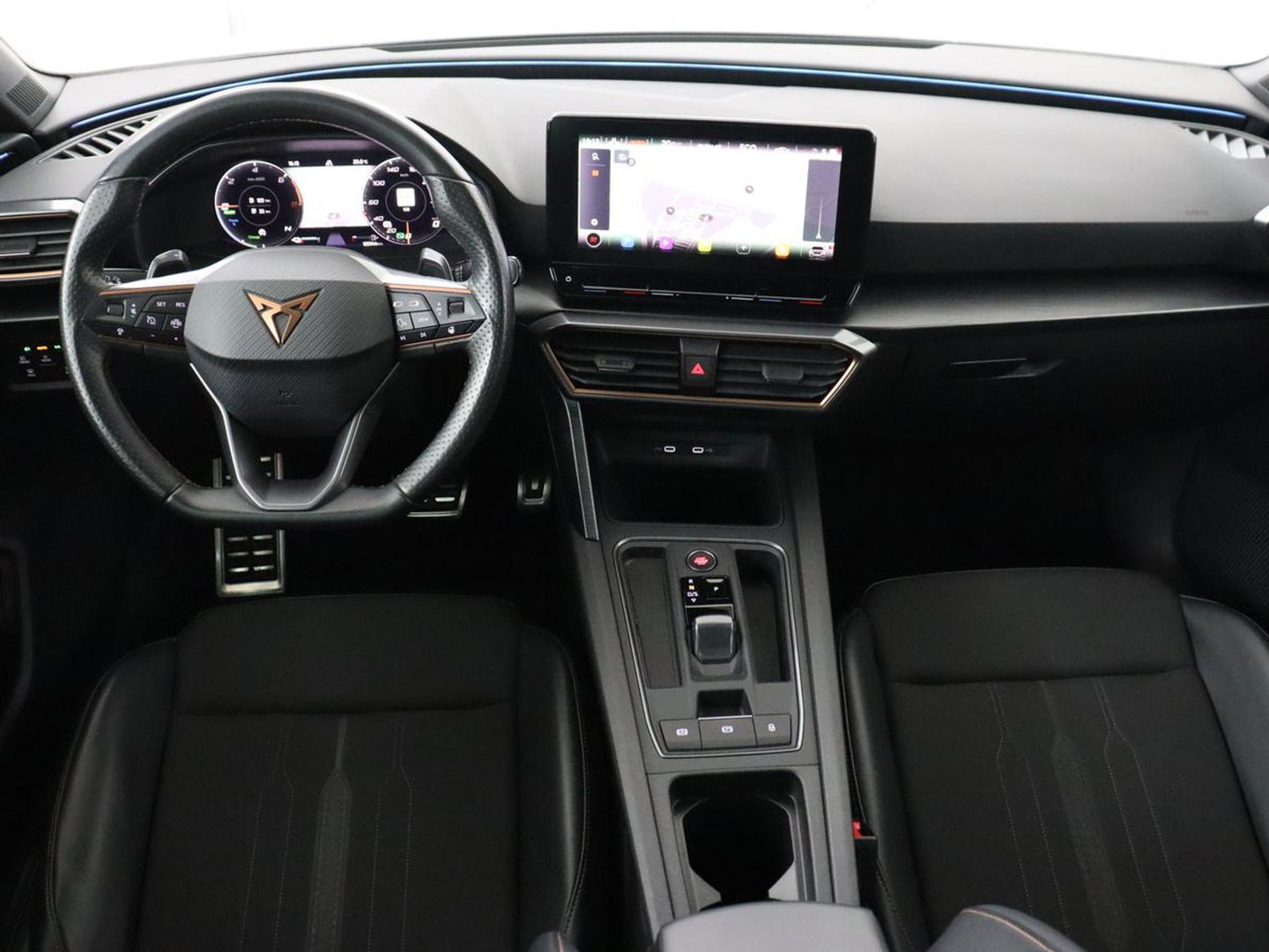 CUPRA Leon 1.4 eHybrid VZ | SOH 90,7% | 245pk | Stoelverwarming | Adaptive cruise | Camera | Carplay | Navigatie | Sfeerverlichting | Full LED | Sportstoelen | Keyless | PHEV | Plug In