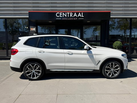 BMW X3 SDrive20i High Exe Pano|Leder|