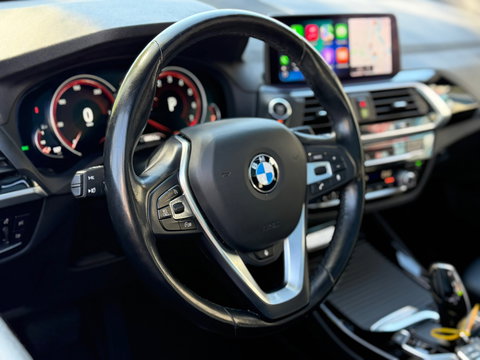 BMW X3 SDrive20i High Exe Pano|Leder|