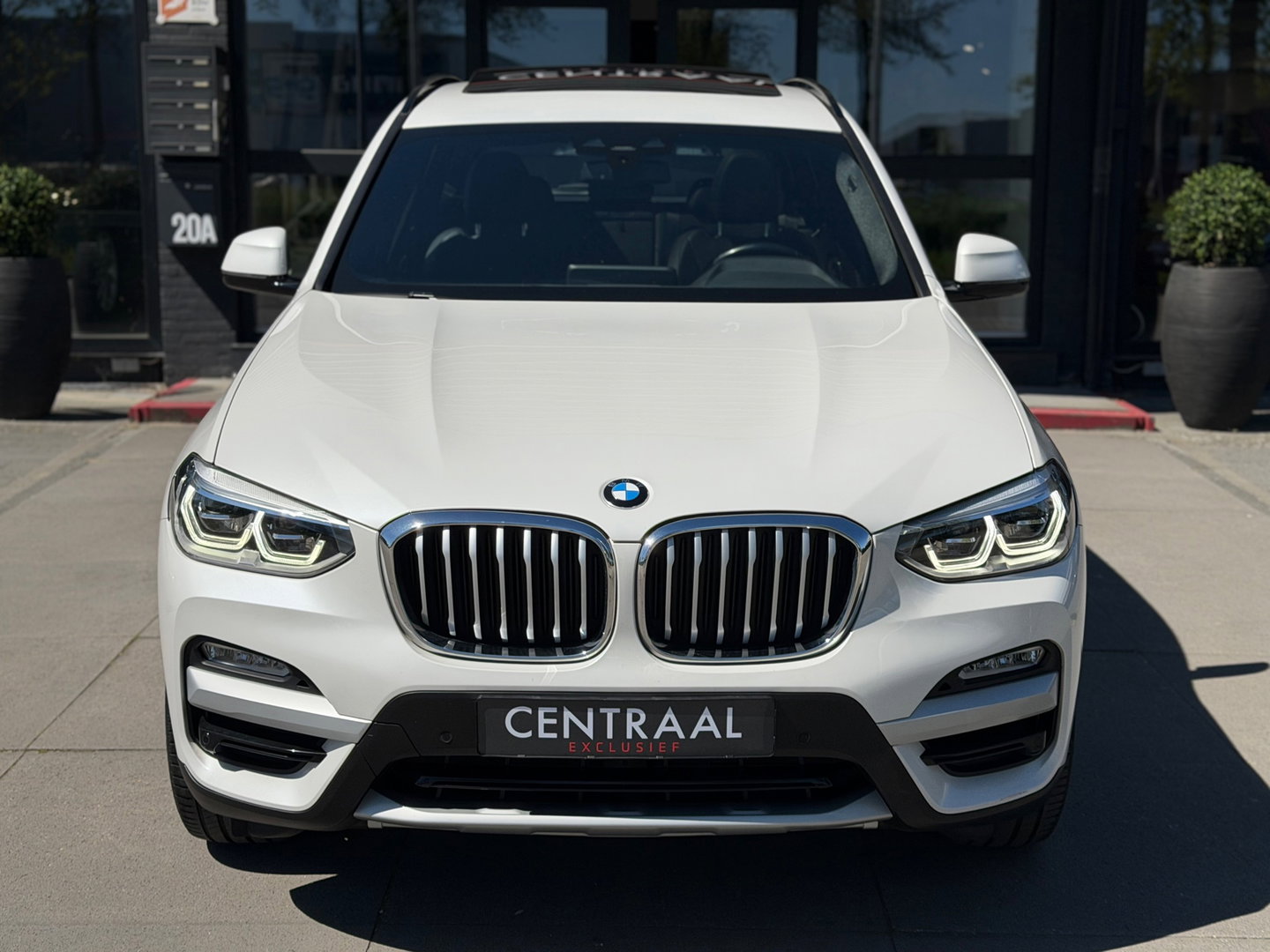 BMW X3 SDrive20i High Exe Pano|Leder|