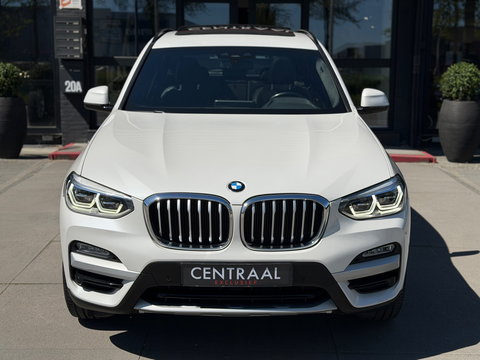 BMW X3 SDrive20i High Exe Pano|Leder|
