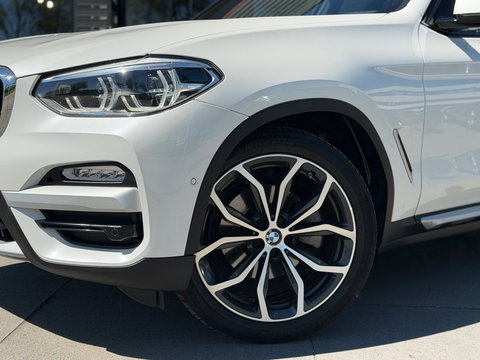 BMW X3 SDrive20i High Exe Pano|Leder|