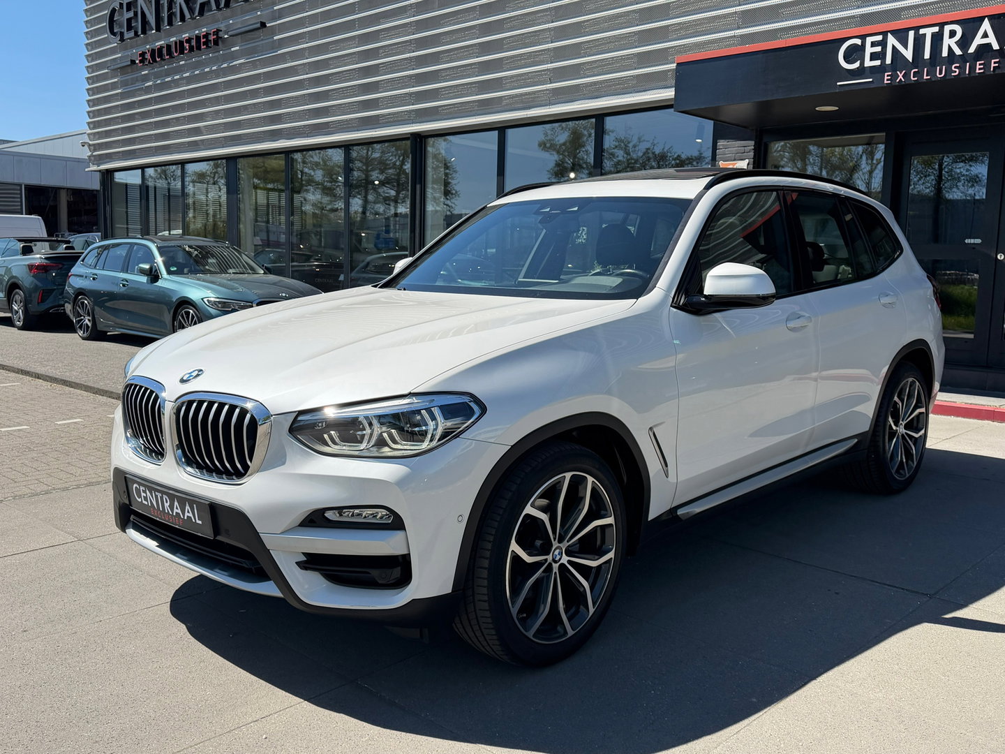 BMW X3 SDrive20i High Exe Pano|Leder|
