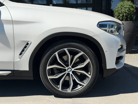 BMW X3 SDrive20i High Exe Pano|Leder|