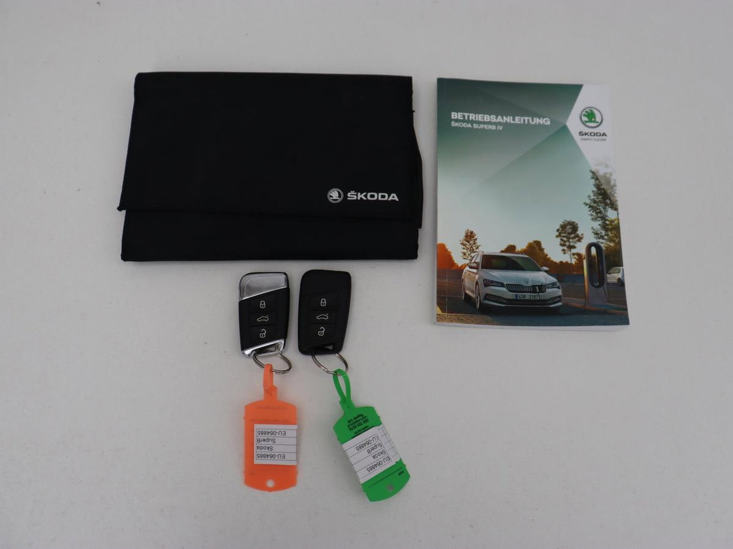 Škoda Superb 1.4 TSI iV Business Edition | SOH 90,7% | Stoelverwarming | Virtual Cockpit | Adaptive cruise | Camera | Carplay | Navigatie | Full LED | Parkeerhulp | PHEV | Plug In