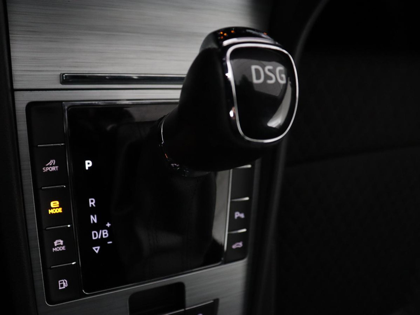 Škoda Superb 1.4 TSI iV Business Edition | SOH 90,7% | Stoelverwarming | Virtual Cockpit | Adaptive cruise | Camera | Carplay | Navigatie | Full LED | Parkeerhulp | PHEV | Plug In