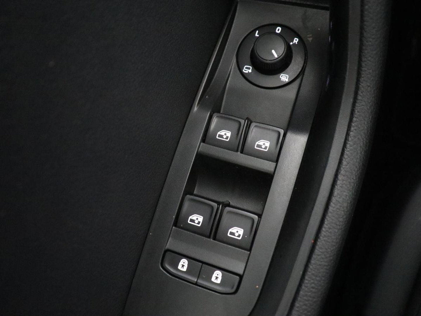 Škoda Superb 1.4 TSI iV Business Edition | SOH 90,7% | Stoelverwarming | Virtual Cockpit | Adaptive cruise | Camera | Carplay | Navigatie | Full LED | Parkeerhulp | PHEV | Plug In