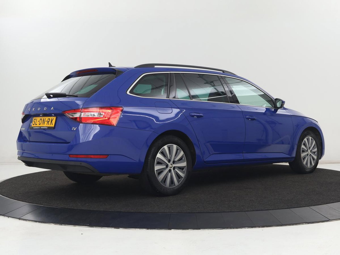 Škoda Superb 1.4 TSI iV Business Edition | SOH 90,7% | Stoelverwarming | Virtual Cockpit | Adaptive cruise | Camera | Carplay | Navigatie | Full LED | Parkeerhulp | PHEV | Plug In