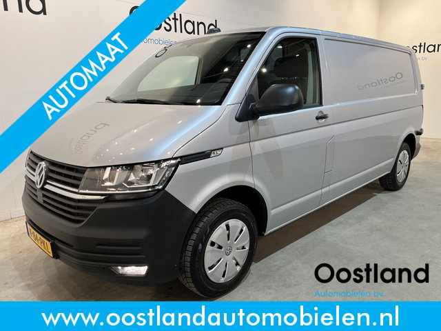 Volkswagen Transporter - 2.0 TDI L2H1 150 PK Automaat / Euro 6 / Airco / CarPlay / PDC / Cruise Control / Navigatie / 3-Zits