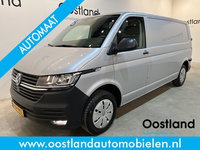 Volkswagen Transporter - 2.0 TDI L2H1 150 PK Automaat / Euro 6 / Airco / CarPlay / PDC / Cruise Control / Navigatie / 3-Zits
