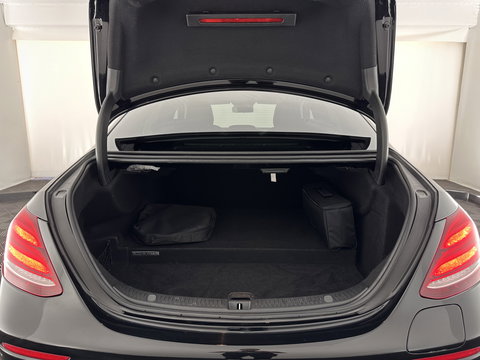 Mercedes-Benz E-Klasse 350 e Business Solution AMG Aut. *LEATHER-FABRIC | FULL-LED | AMBIENT-LIGHT | CAMERA | NAVI-FULLMAP | HEATED-SPORTSEATS | PRIVACY-GLASS | SHIFT-PADDLES | ECC | PDC | CRUISE | 18''ALU*