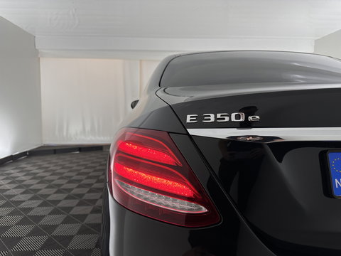 Mercedes-Benz E-Klasse 350 e Business Solution AMG Aut. *LEATHER-FABRIC | FULL-LED | AMBIENT-LIGHT | CAMERA | NAVI-FULLMAP | HEATED-SPORTSEATS | PRIVACY-GLASS | SHIFT-PADDLES | ECC | PDC | CRUISE | 18''ALU*