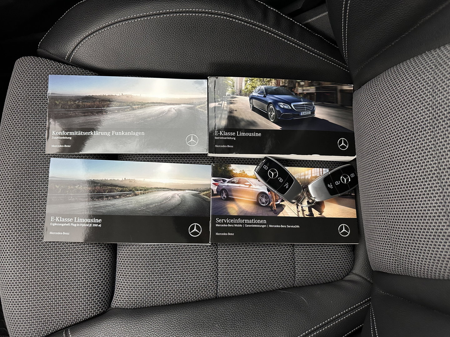 Mercedes-Benz E-Klasse 350 e Business Solution AMG Aut. *LEATHER-FABRIC | FULL-LED | AMBIENT-LIGHT | CAMERA | NAVI-FULLMAP | HEATED-SPORTSEATS | PRIVACY-GLASS | SHIFT-PADDLES | ECC | PDC | CRUISE | 18''ALU*