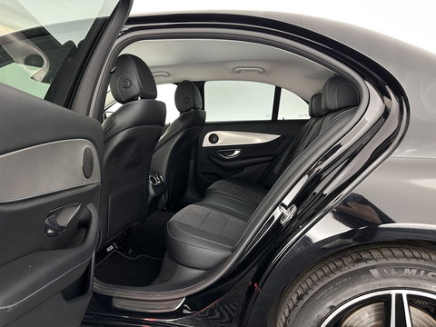 Mercedes-Benz E-Klasse 350 e Business Solution AMG Aut. *LEATHER-FABRIC | FULL-LED | AMBIENT-LIGHT | CAMERA | NAVI-FULLMAP | HEATED-SPORTSEATS | PRIVACY-GLASS | SHIFT-PADDLES | ECC | PDC | CRUISE | 18''ALU*