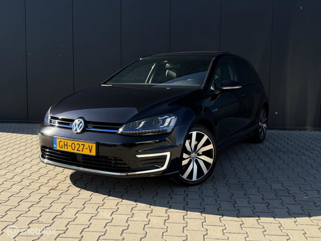 Volkswagen Golf - 1.4 TSI GTE/Pano/Lede/Cam/ACC/Ambient/Vol!