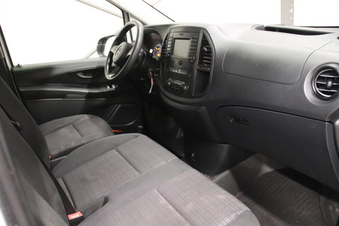 Mercedes-Benz Vito CDI LANG NAVI TREKHAAK Mercedes-Benz Vito CDI Lang NAVIGATIE TREKHAAK