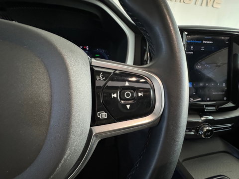 Volvo XC60 2.0 T6 Plug-in hybrid AWD Pano|Memory|Keyless|Camera