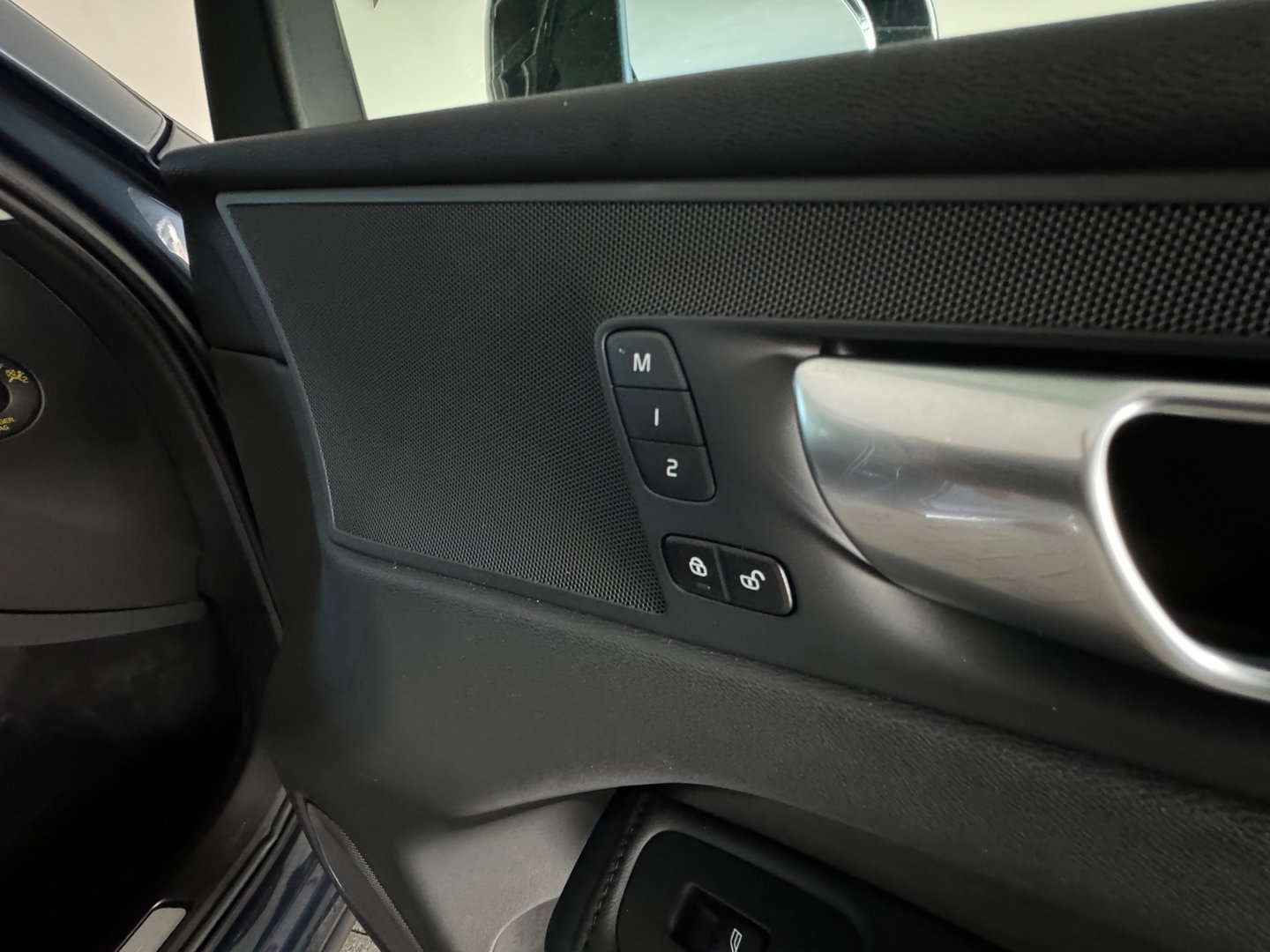 Volvo XC60 2.0 T6 Plug-in hybrid AWD Pano|Memory|Keyless|Camera
