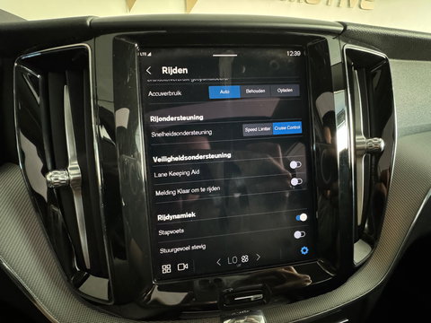 Volvo XC60 2.0 T6 Plug-in hybrid AWD Pano|Memory|Keyless|Camera