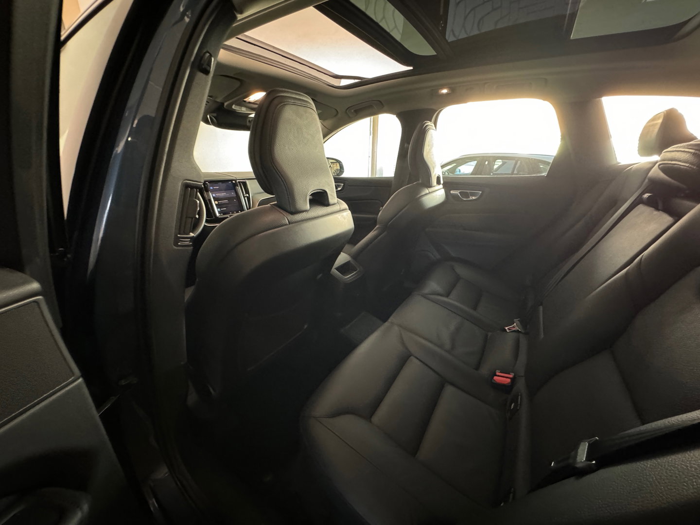 Volvo XC60 2.0 T6 Plug-in hybrid AWD Pano|Memory|Keyless|Camera