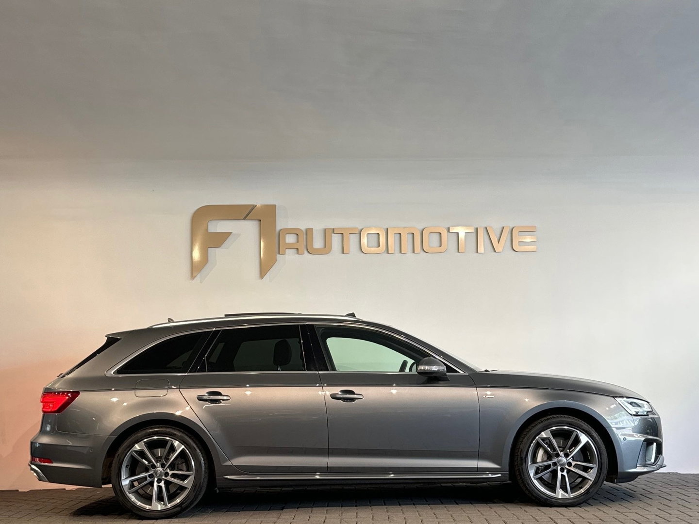 Audi A4 Avant 40 TFSI Pro Line Plus Pano|Keyless|HuD|Trekhaak