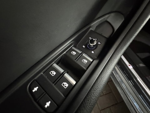 Audi A4 Avant 40 TFSI Pro Line Plus Pano|Keyless|HuD|Trekhaak