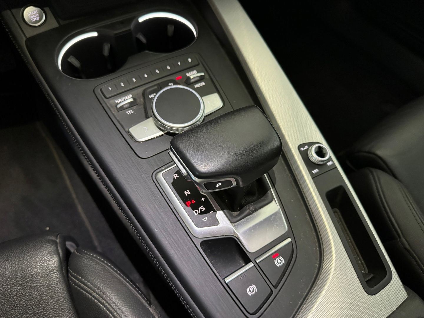 Audi A4 Avant 40 TFSI Pro Line Plus Pano|Keyless|HuD|Trekhaak